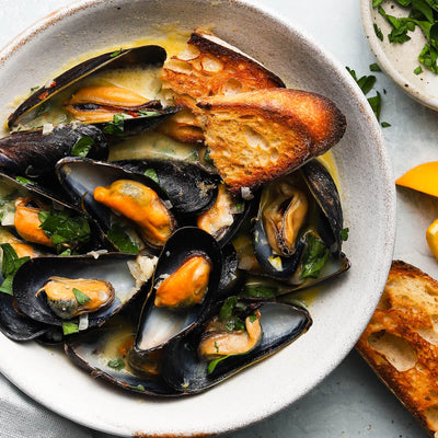 White Wine and Olive Oil Steamed Mussels